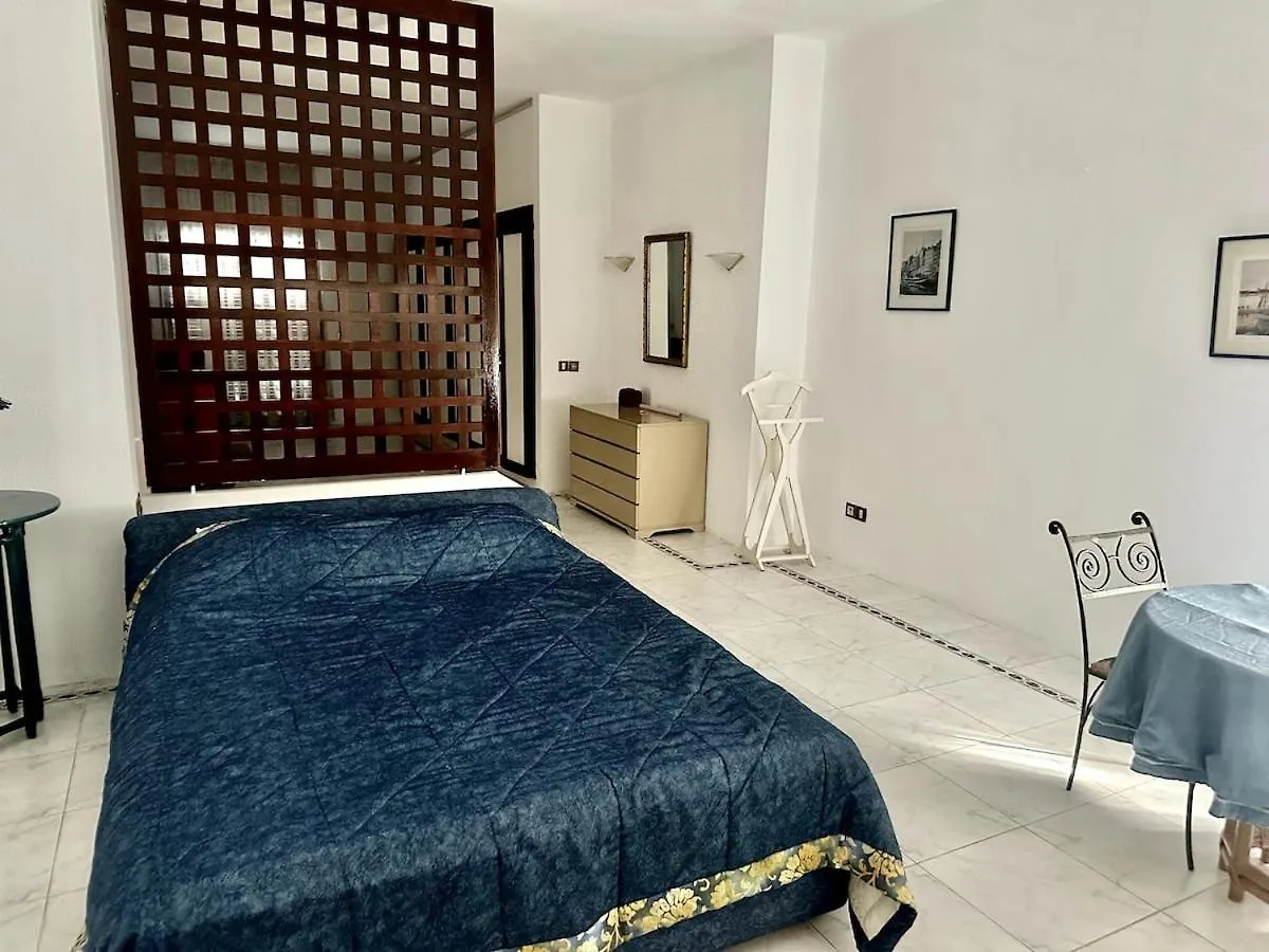 Villa Retreat Pool, Space And Guaranteed Tranquility Tunis Apartment